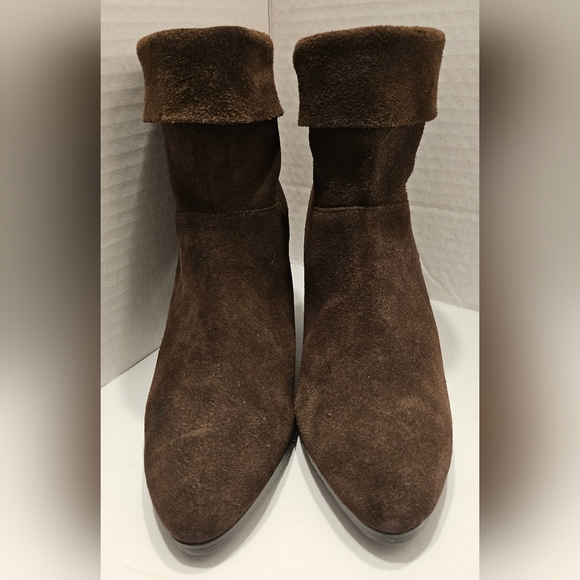 Brown Suede Makron Ankle Boots with 3" heel.  Like new! - Picture 4 of 5